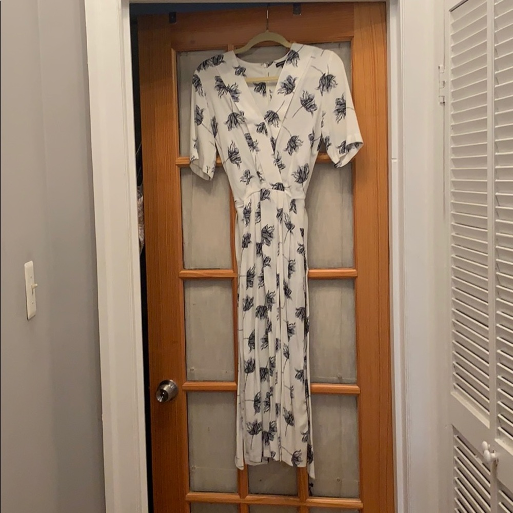 Warehouse brand dress size 2
